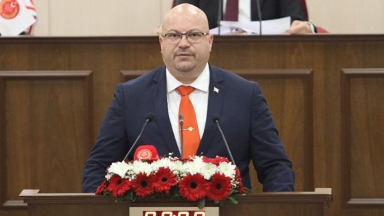 “Sendikalar yasada nelere karşı olduklarını gerekçeleriyle açıklasın”