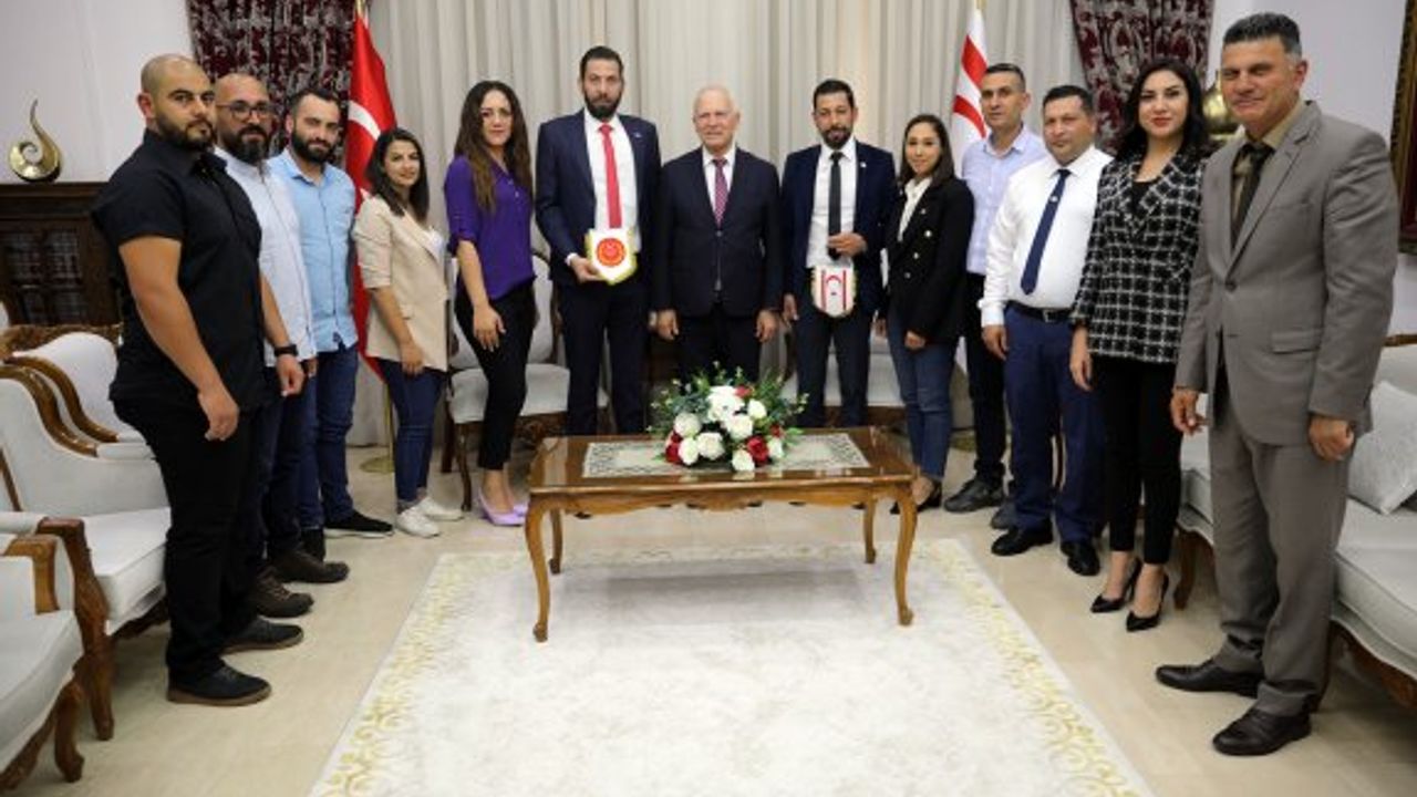 Töre, hemşire örgütü temsilcilerini kabul etti