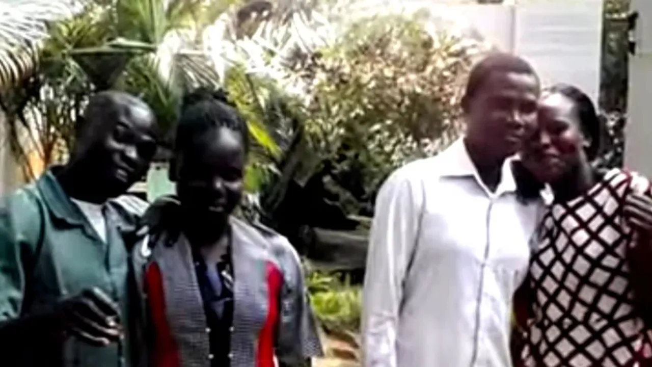 İki adam nikah töreniyle eşlerini ve çocuklarını değiştirdiler