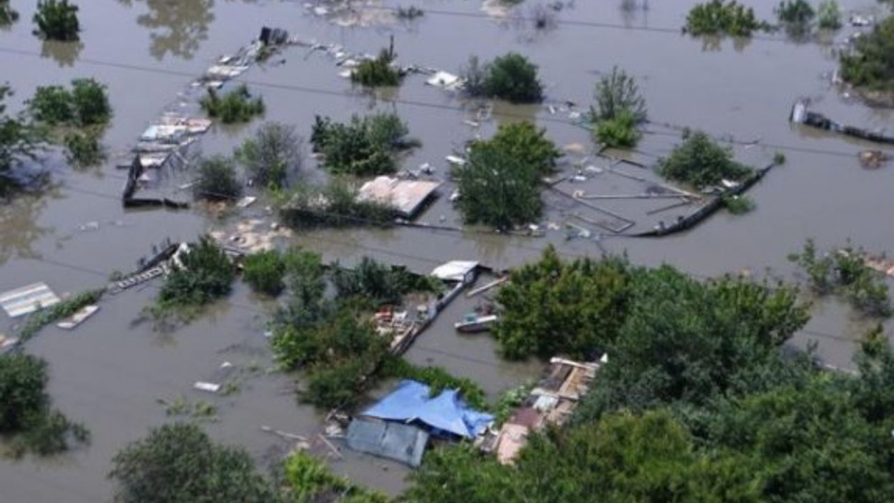 İngiltere'den Ukrayna'ya selle mücadele için 16 milyon sterlinlik yardım