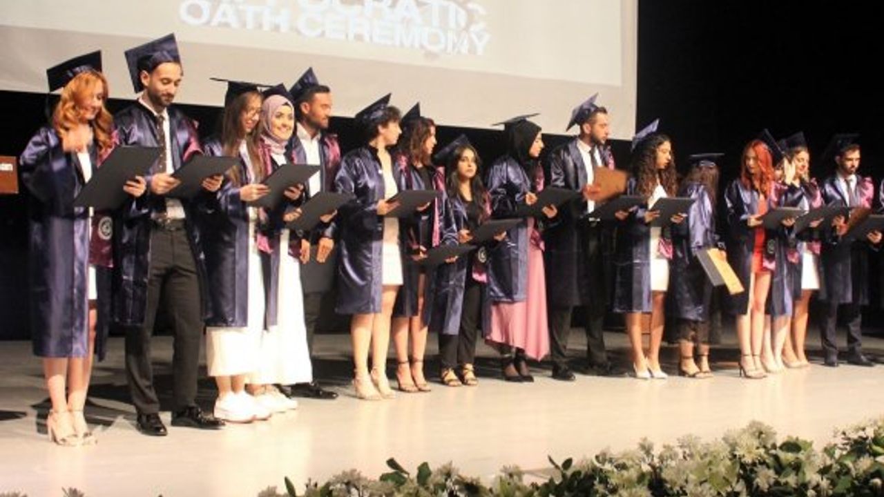 DAÜ Dr. Fazıl Küçük Tıp Fakültesi mezunları Hipokrat yemini etti