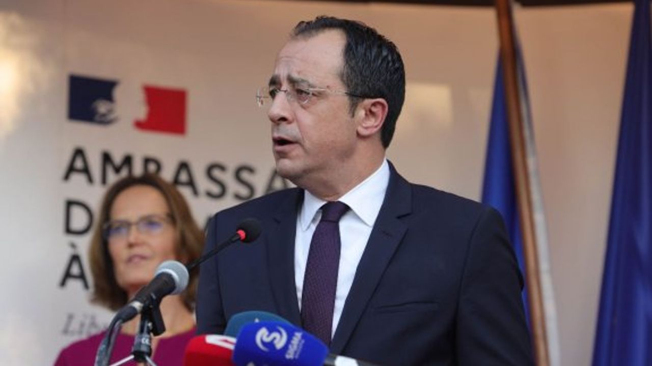 Hristodulidis Tatar ve Guterres'e yazılı talepte bulundu