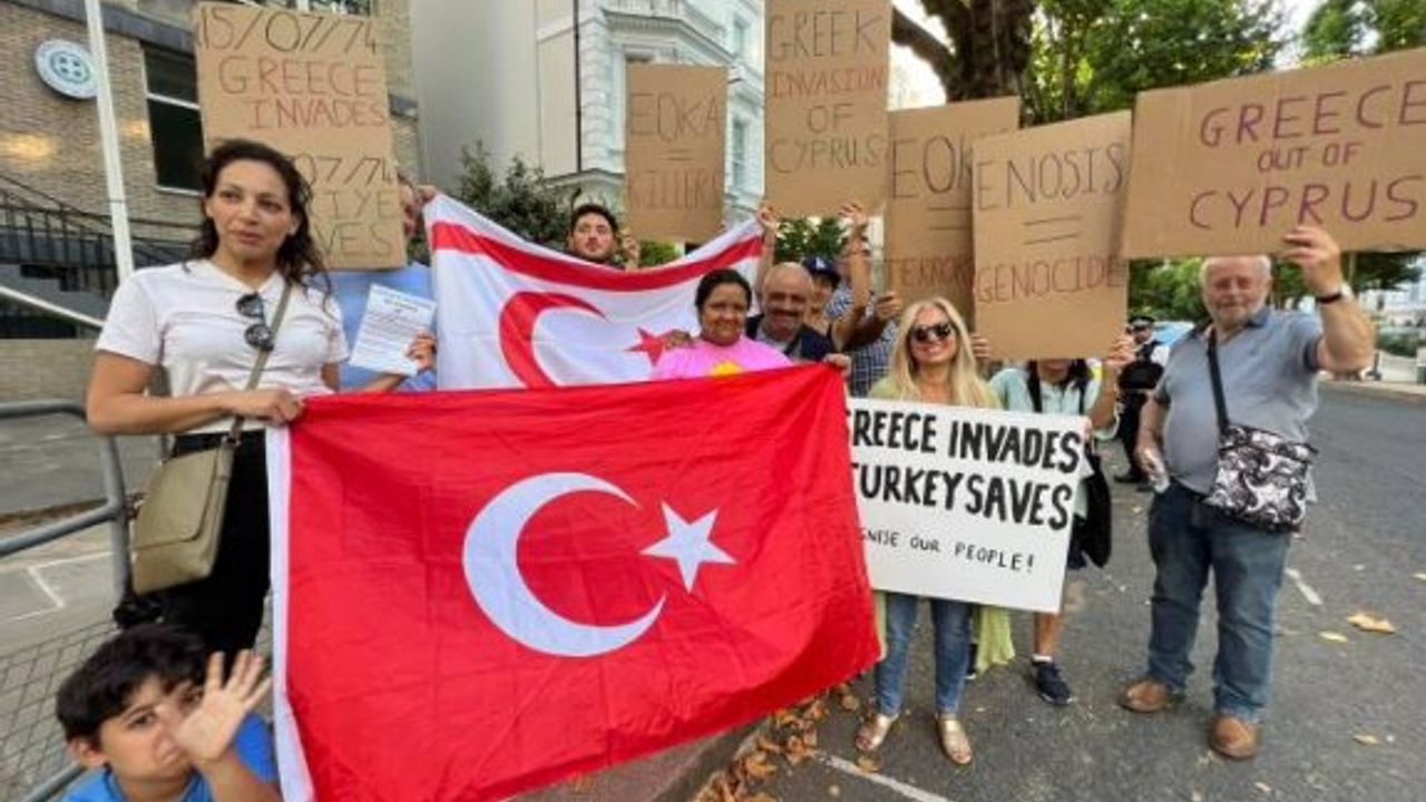 “Kıbrıs'ta gerçek istilacı Yunanistan'dır”