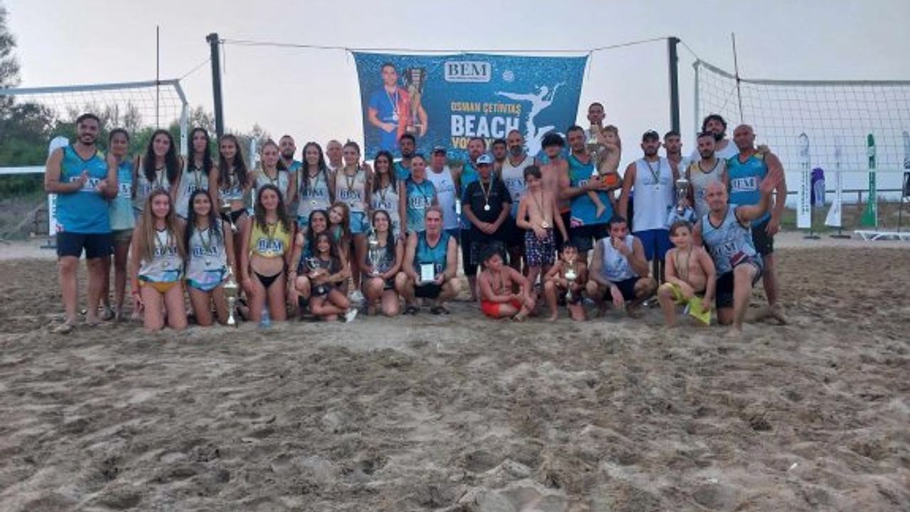 2. Osman Çetintaş Plaj Voleybol Anı Turnuvası’nda şampiyonlar belirlendi