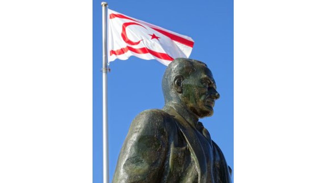 30 Ağustos Zafer Bayramı dolayısıyla Atatürk Anıtı'ndan tören düzenlendi