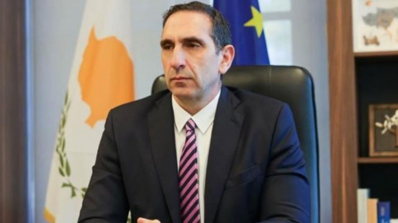 AKEL’e göre, Yoannu’nun açıklaması “fiyaskonun itirafı”