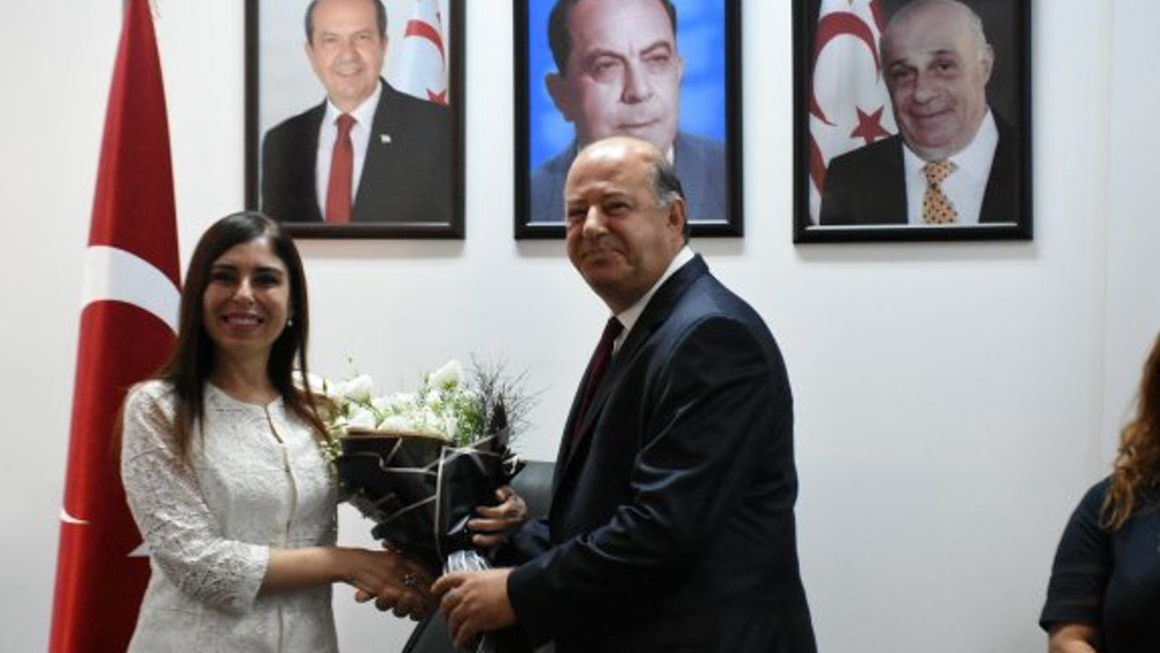 Altuğra, Sağlık Bakanlığı görevini Dinçyürek’e devretti