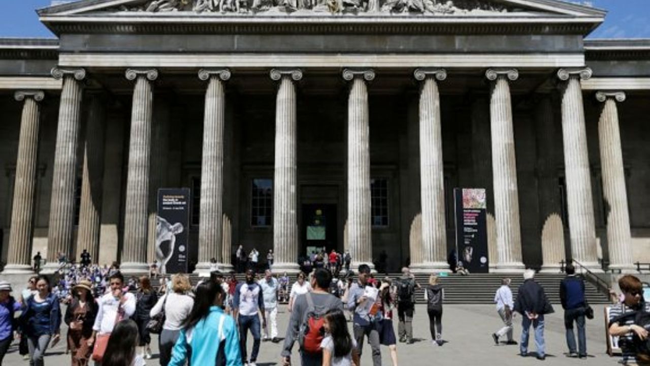 British Museum'da M.Ö 15. yüzyıla ait mücevherler çalındı
