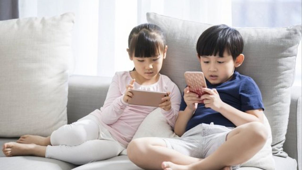 Çin’den 18 yaş altına internet sınırlaması