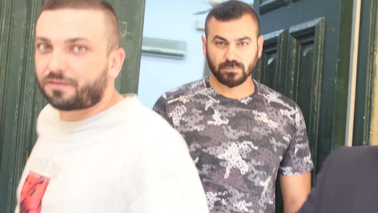 Güney’e silah geçirip sattılar, 1300 Euro aldılar