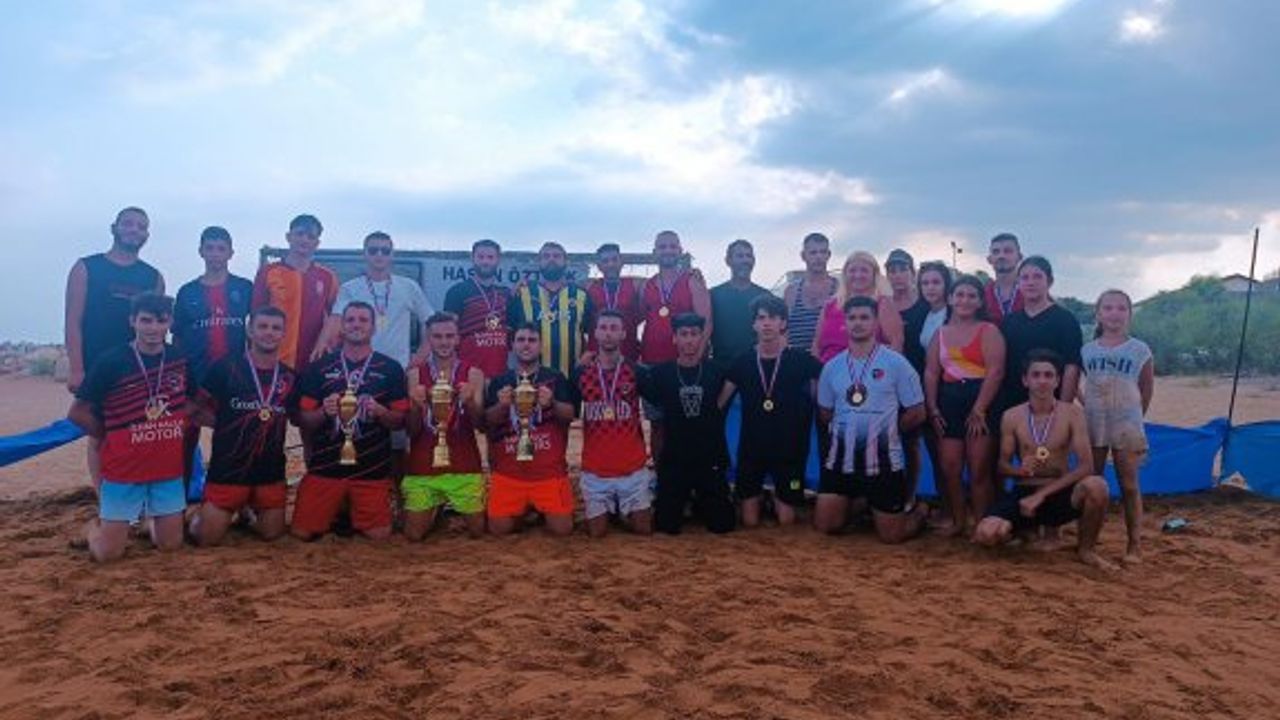 Hasan Öztürk Plaj Futbol Anı Turnuvası yapıldı