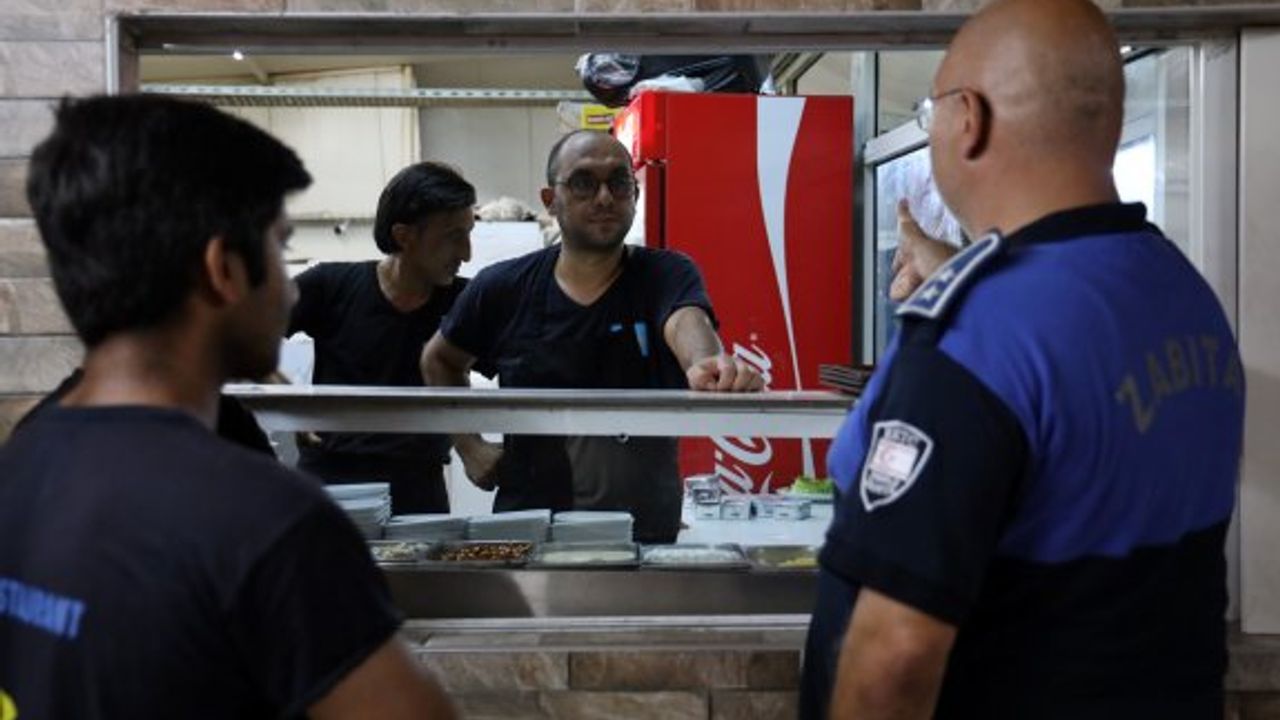 İskele Belediyesi iş yerlerinde denetimler yaptı