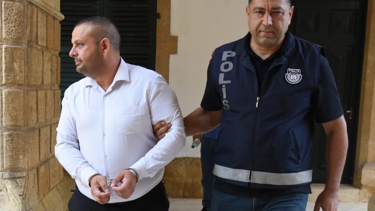 Kredi kartı dolandırıcılığında bankacı da tutuklandı