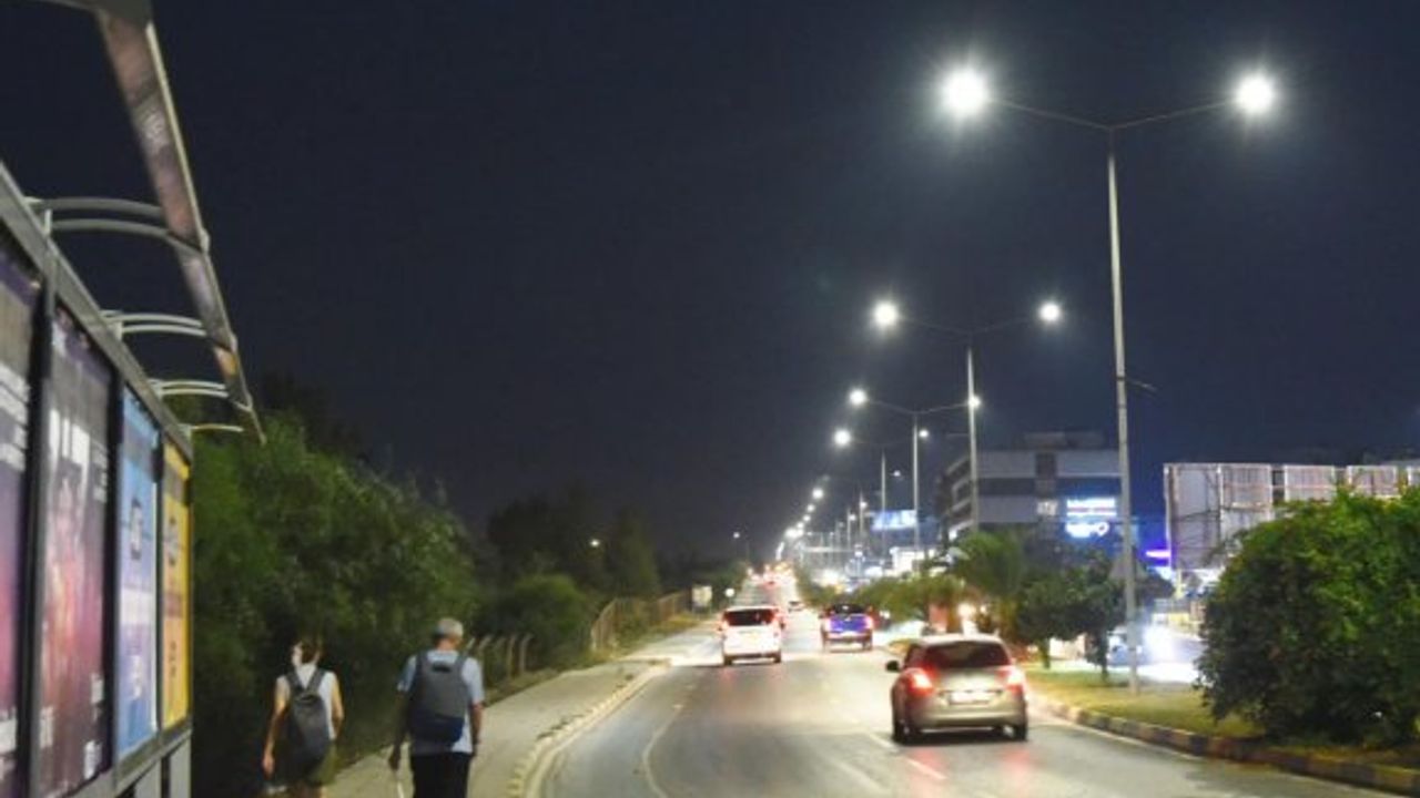 Lefkoşa’da sokak aydınlatma sorunları bir bir çözülüyor