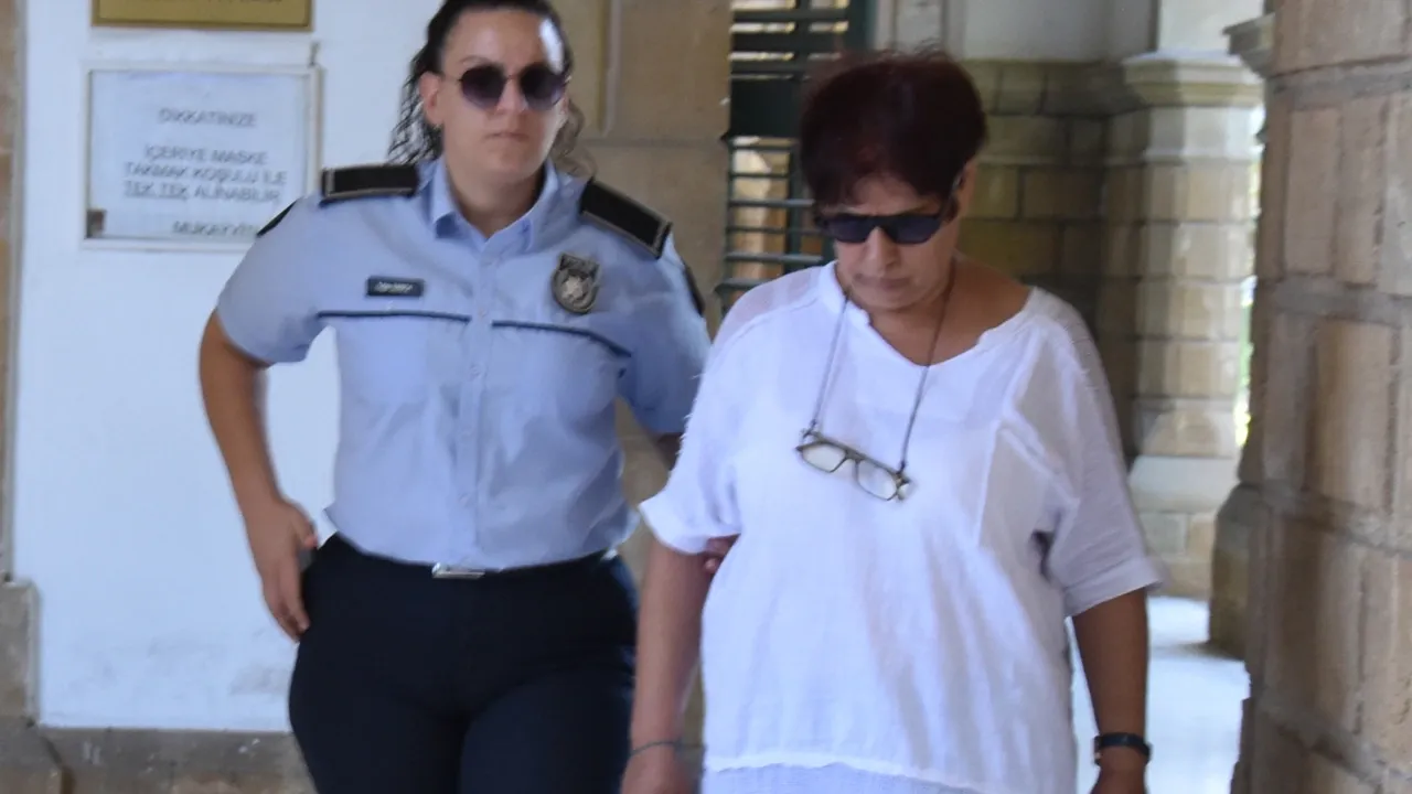 Marketten 974 TL değerinde kıyafet çalındı