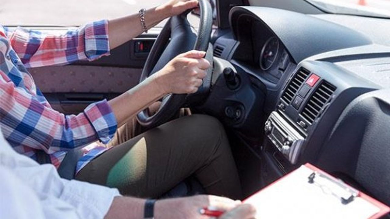 “Motorlu Araç Sürüş Sınavına Erken Girebilmek İçin Yasa Gücünde Kararname” yapıldı