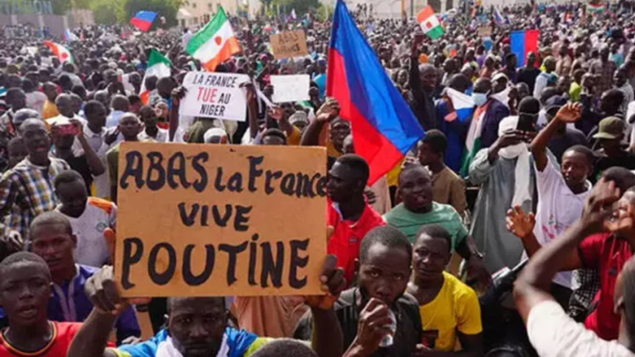 Nijer'den Fransa'ya büyük şok! 48 saat süre verildi