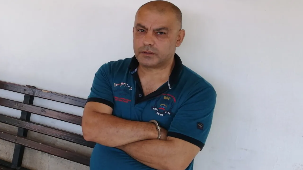 Satın aldığı KKTC kimliğiyle Kıbrıs Cumhuriyeti kimliği çıkarttı!