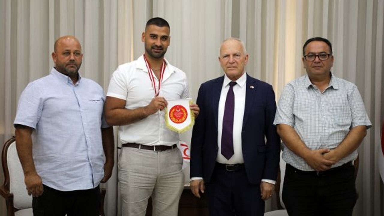 Töre, boksör İbrahim Mercan’ı kabul etti