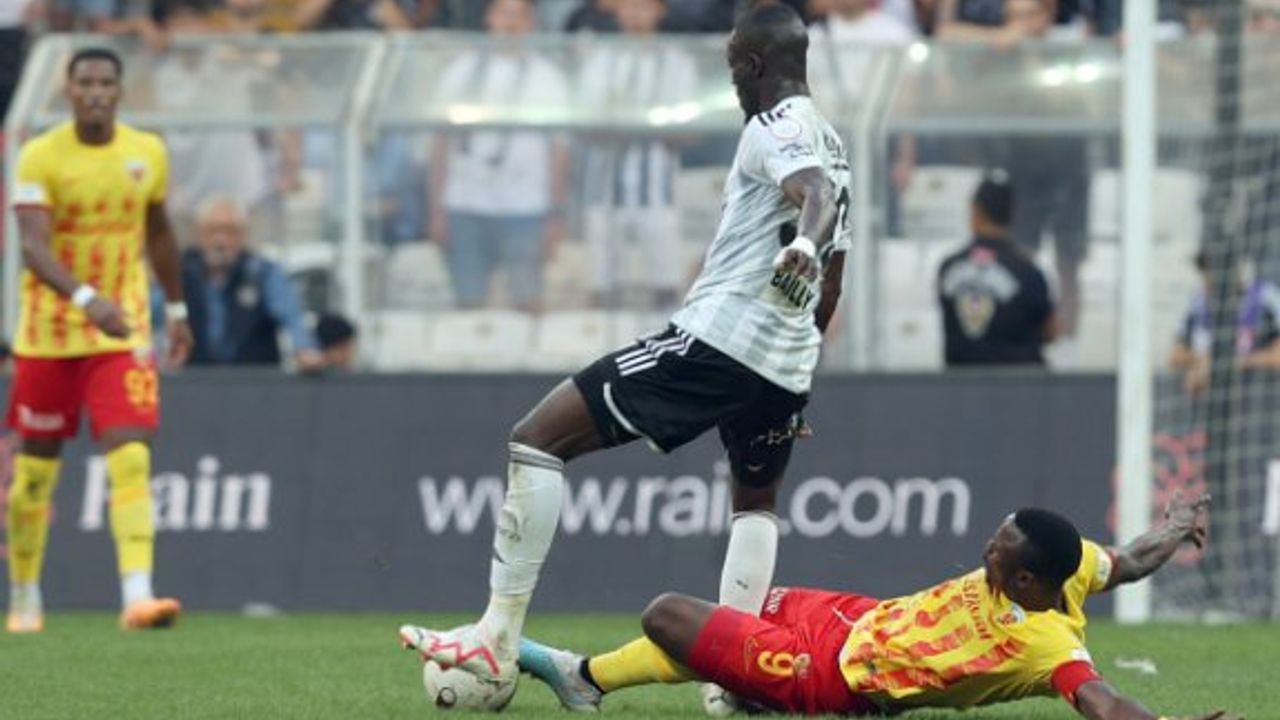 Beşiktaş’ta Eric Bailly 11’e dönüyor
