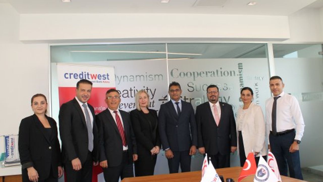 Creditwest Bank ile Dünya Barış Üniversitesi arasında ortak uyumlama protokolü imzalandı