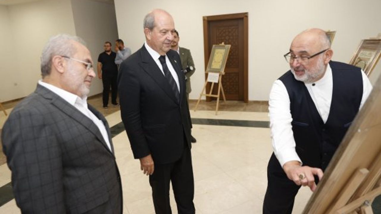 Cumhurbaşkanı Ersin Tatar, Hilye-i Şerif Sergisini gezdi