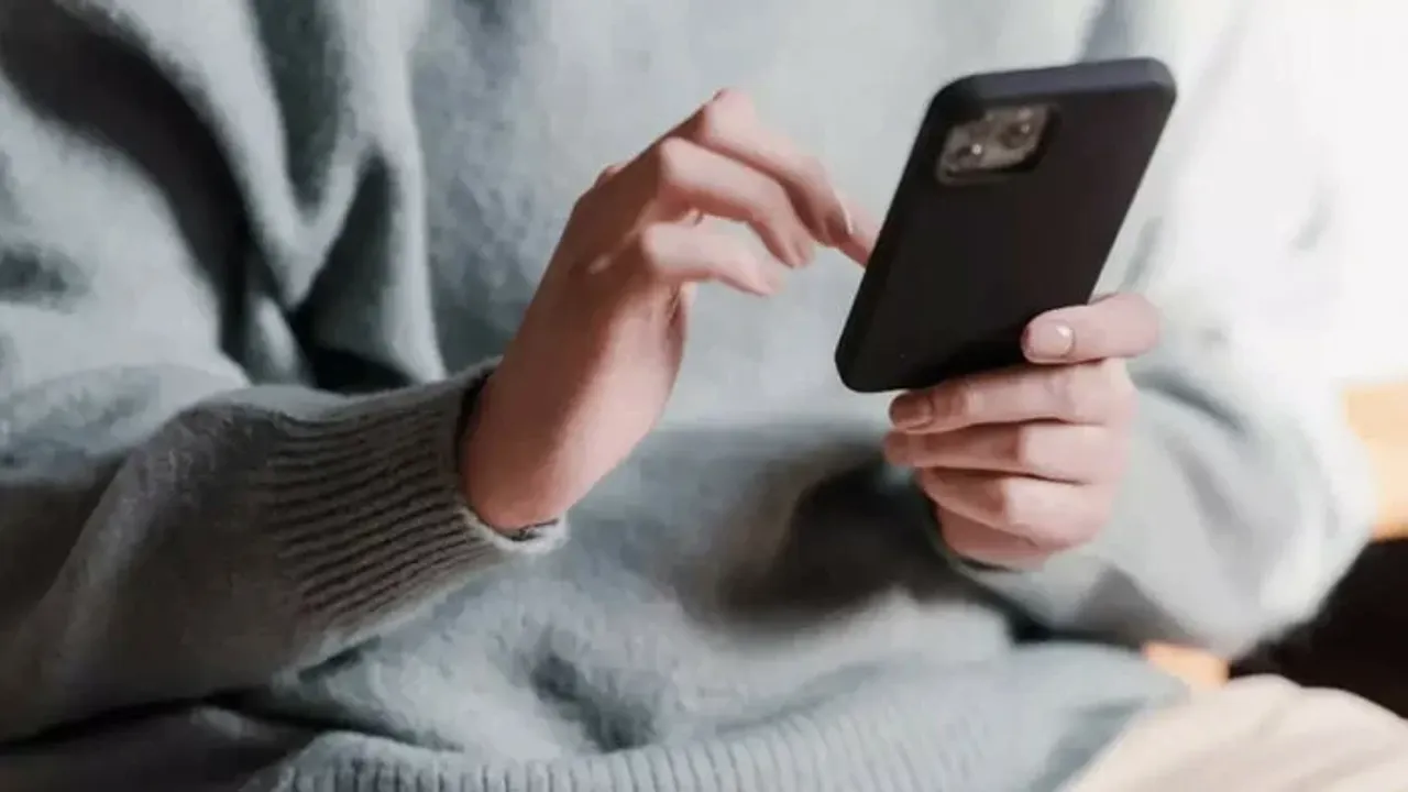 Güney Kore'de kızını bir günde 111 kez arayan anneye ceza verildi