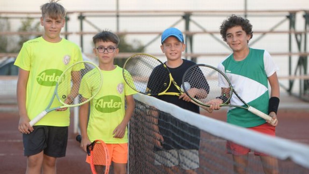 Güven Sigorta 12 Yaş Kulüpler Arası Tenis Ligi devam ediyor