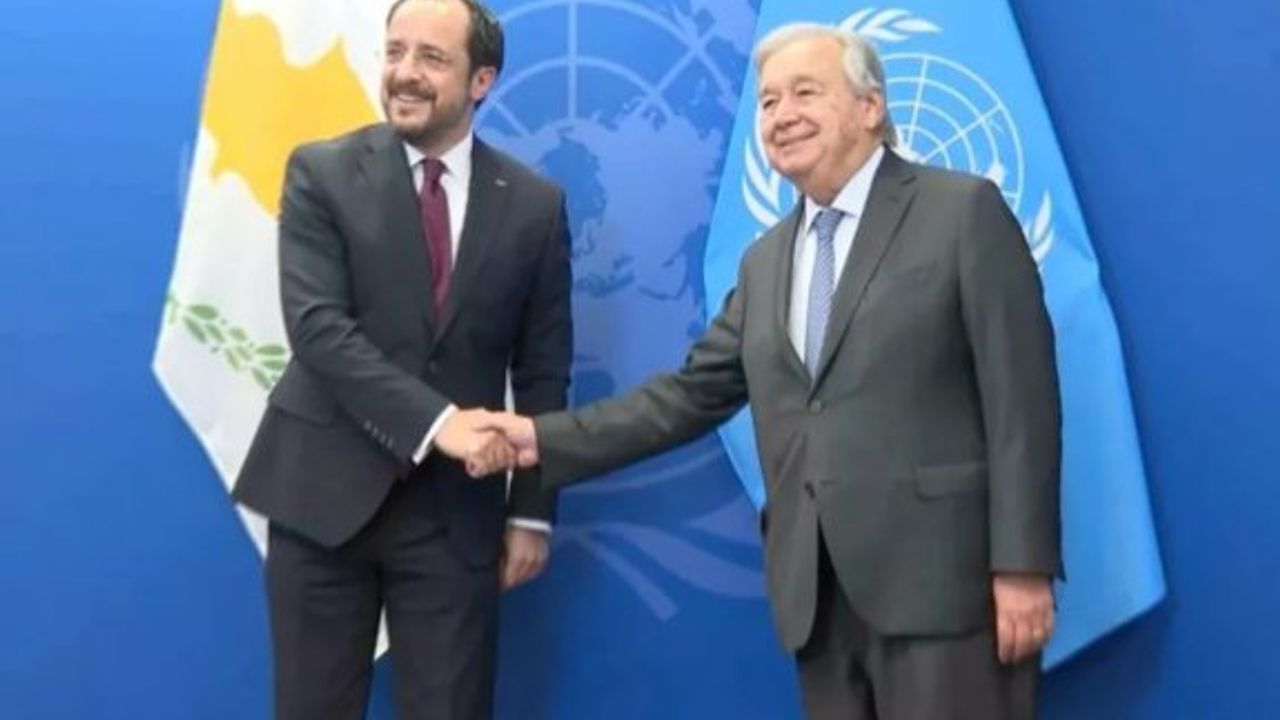 Hristodulidis: "Özel temsilci ve üçlü görüşme konusunda aynı çizgideyiz"