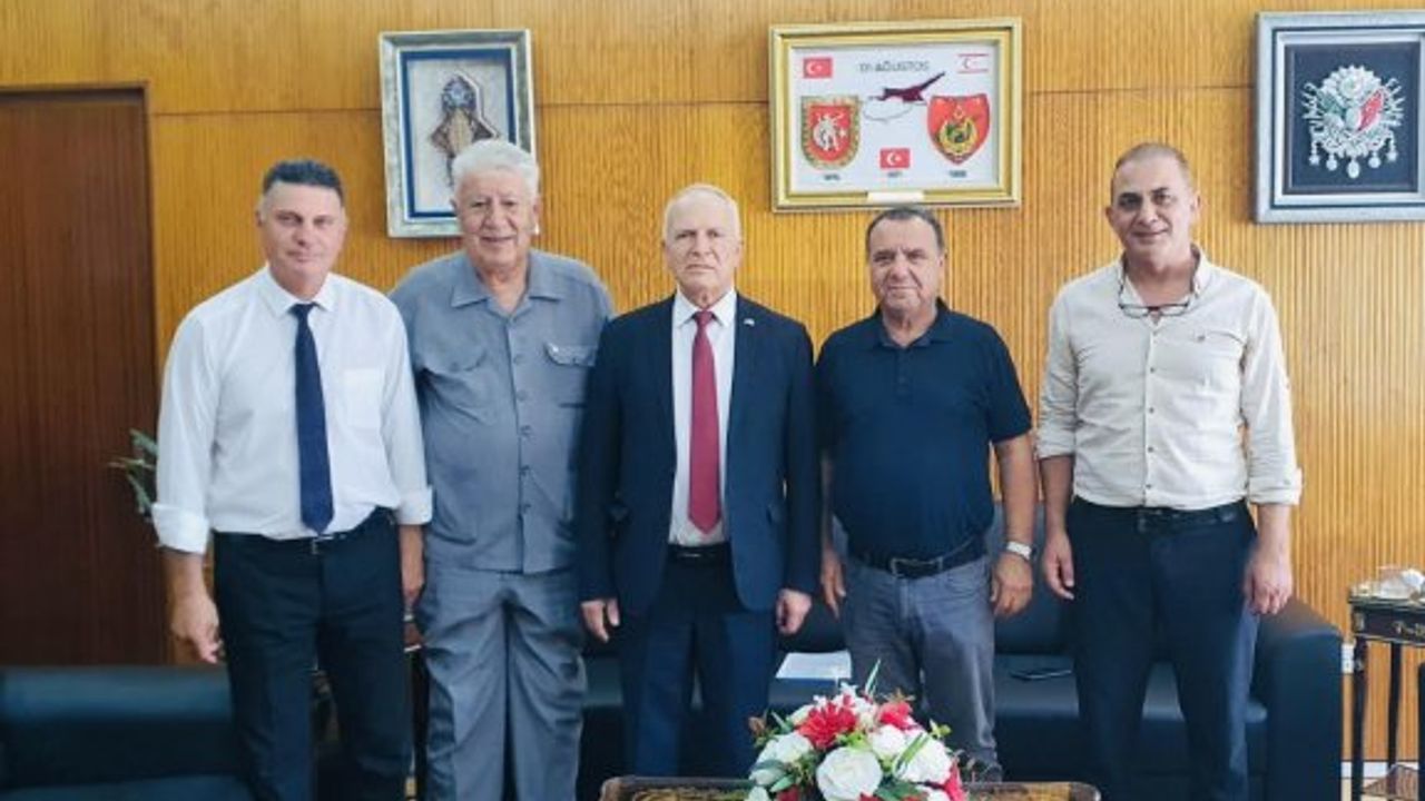 Kayıp Otobüs ile ilgili anıt talebi