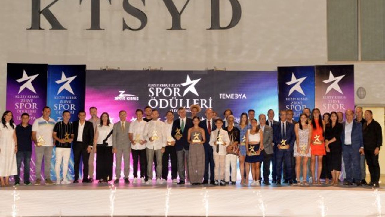 Kuzey Kıbrıs Zirve Spor Ödülleri Gala Gecesi yapıldı