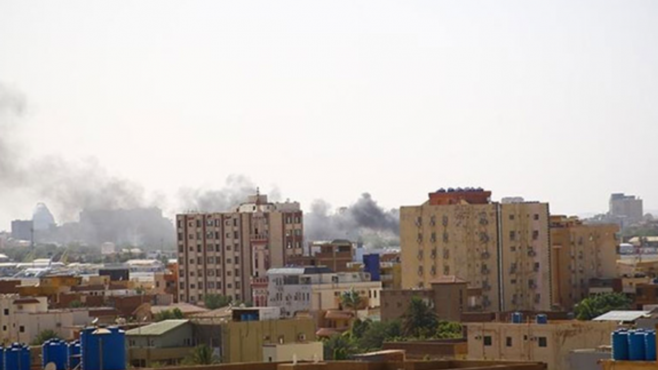 Sudan'da pazar yerine düzenlenen hava saldırısında 43 kişi öldü