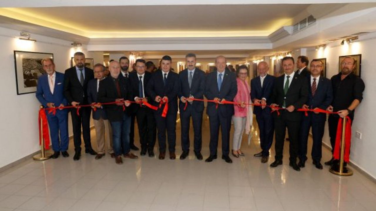 Tatar YDÜ Güzel Sanatlar Eylül Sergisi’nin açılışına katıldı