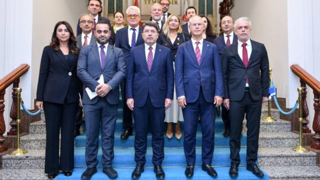 TC Adalet Bakanı Tunç Cumhuriyet Meclisi heyetini kabul etti