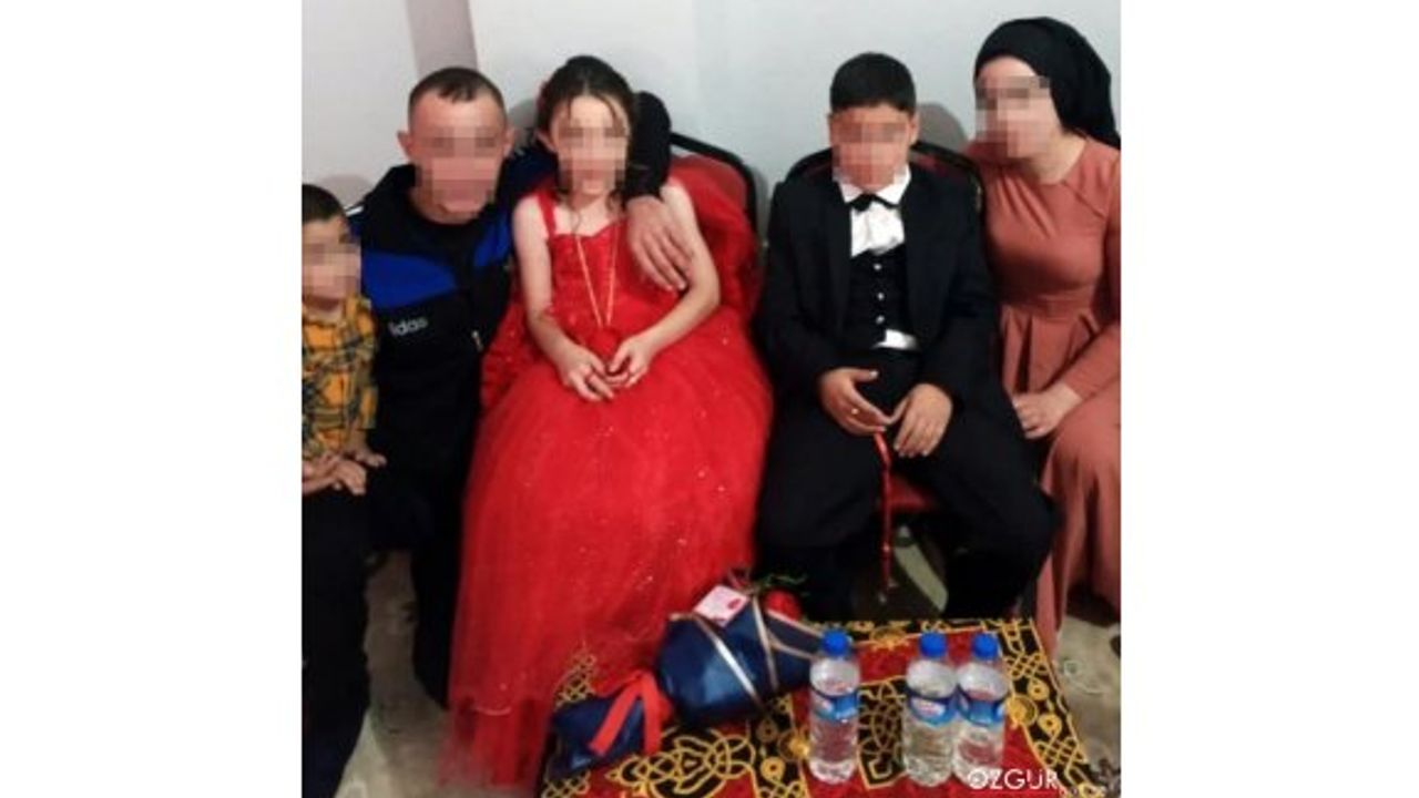 8-9 yaşındaki 2 çocuğa 'nişan' töreni!