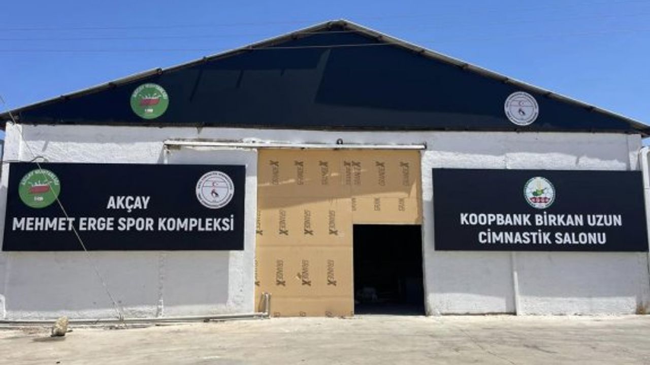 Akçay’daki salon, imece usulü ile tamamlanma aşamasında