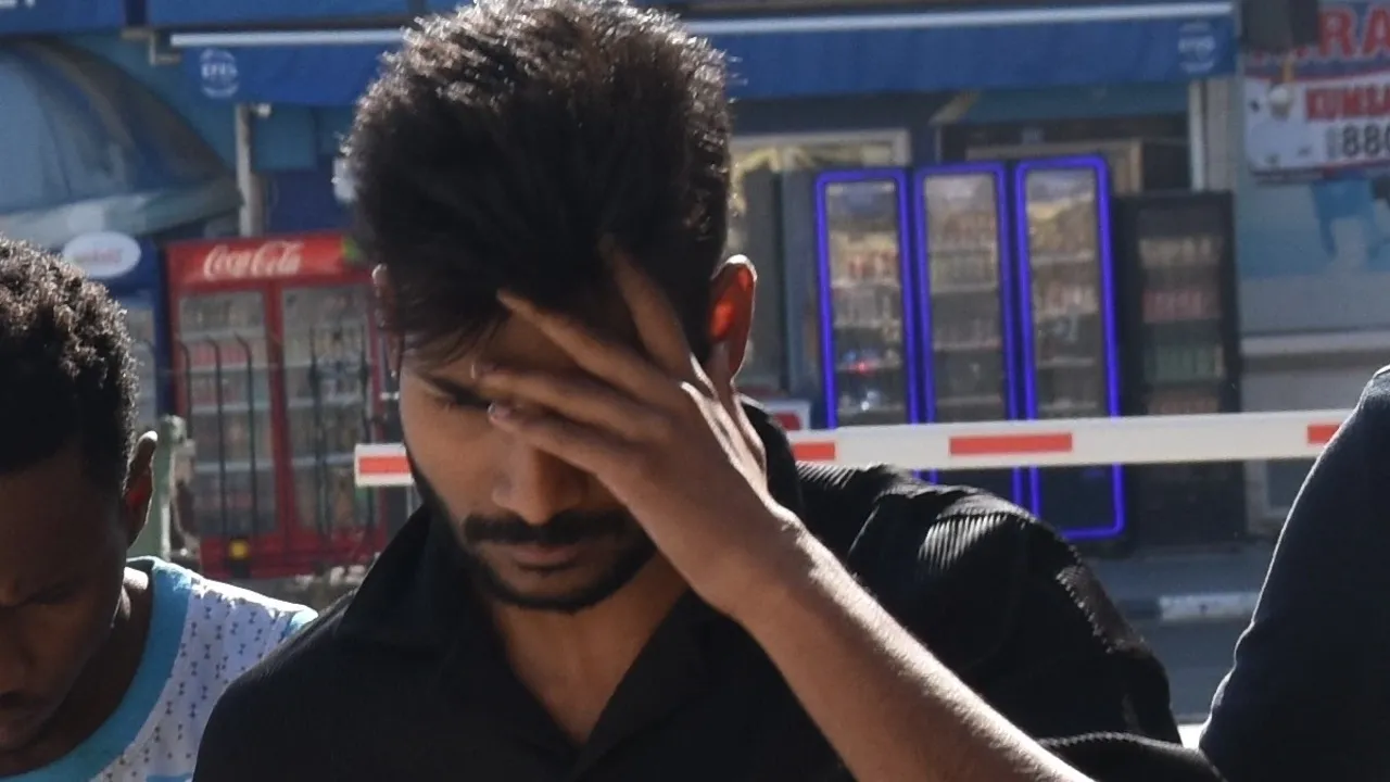 Beş kişiyi dolandıran Pakistanlı kaçak çıktı