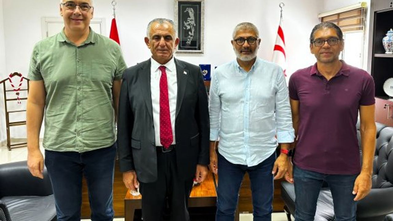 Çavuşoğlu, KKTC Basketbol Federasyonu’nu kabul etti