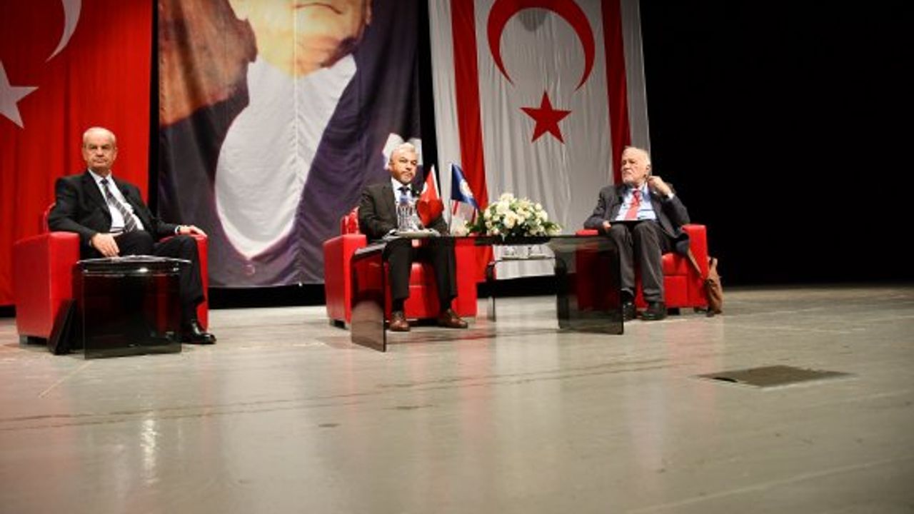 “Cumhuriyet 100 Yaşında” paneli DAÜ’de yapıldı