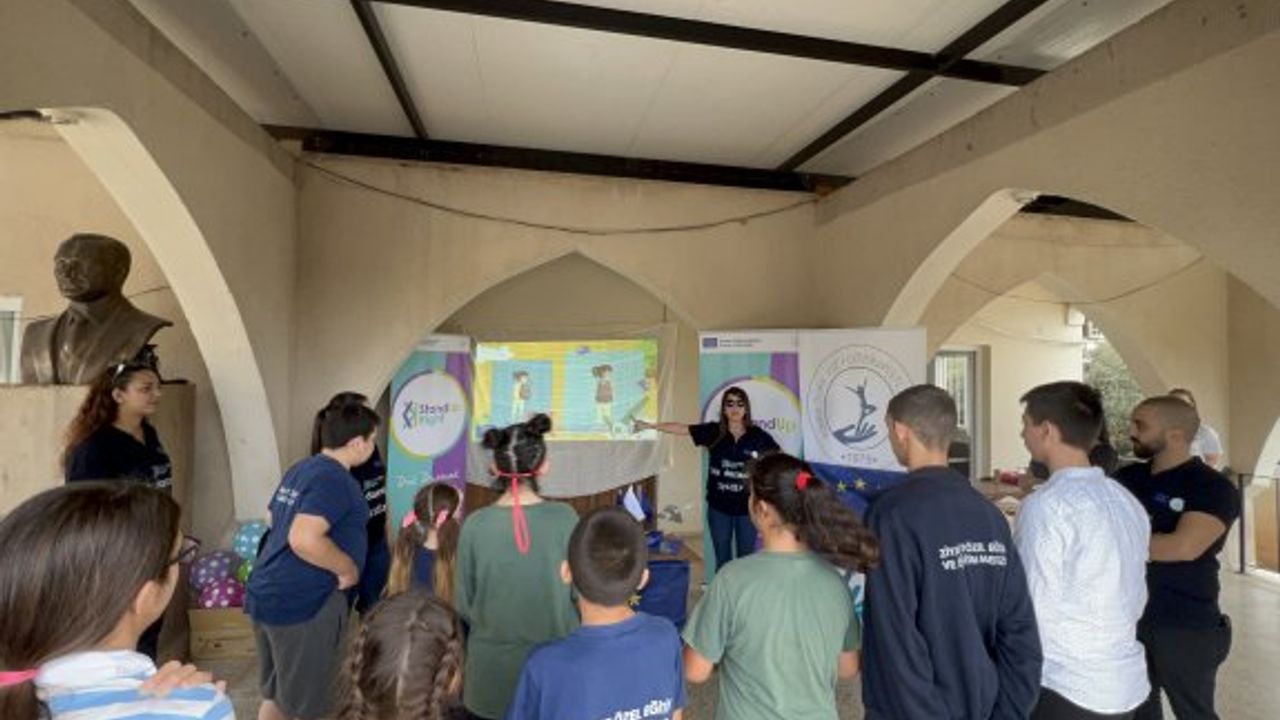 Fizyoterapistler Derneği'nin “Çocuklarda Omurga Sağlığı” eğitimleri başladı