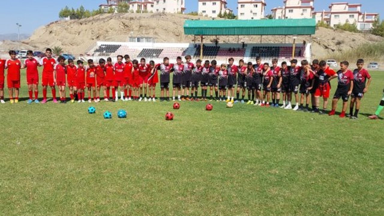 Hamitköy Futbol Akademisi’nde antrenmanlar aralıksız sürüyor