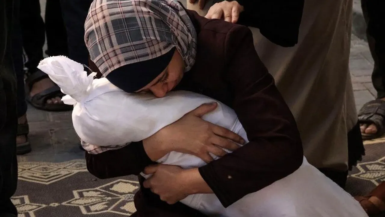 Her 15 dakikada bir Gazzeli çocuk ölüyor