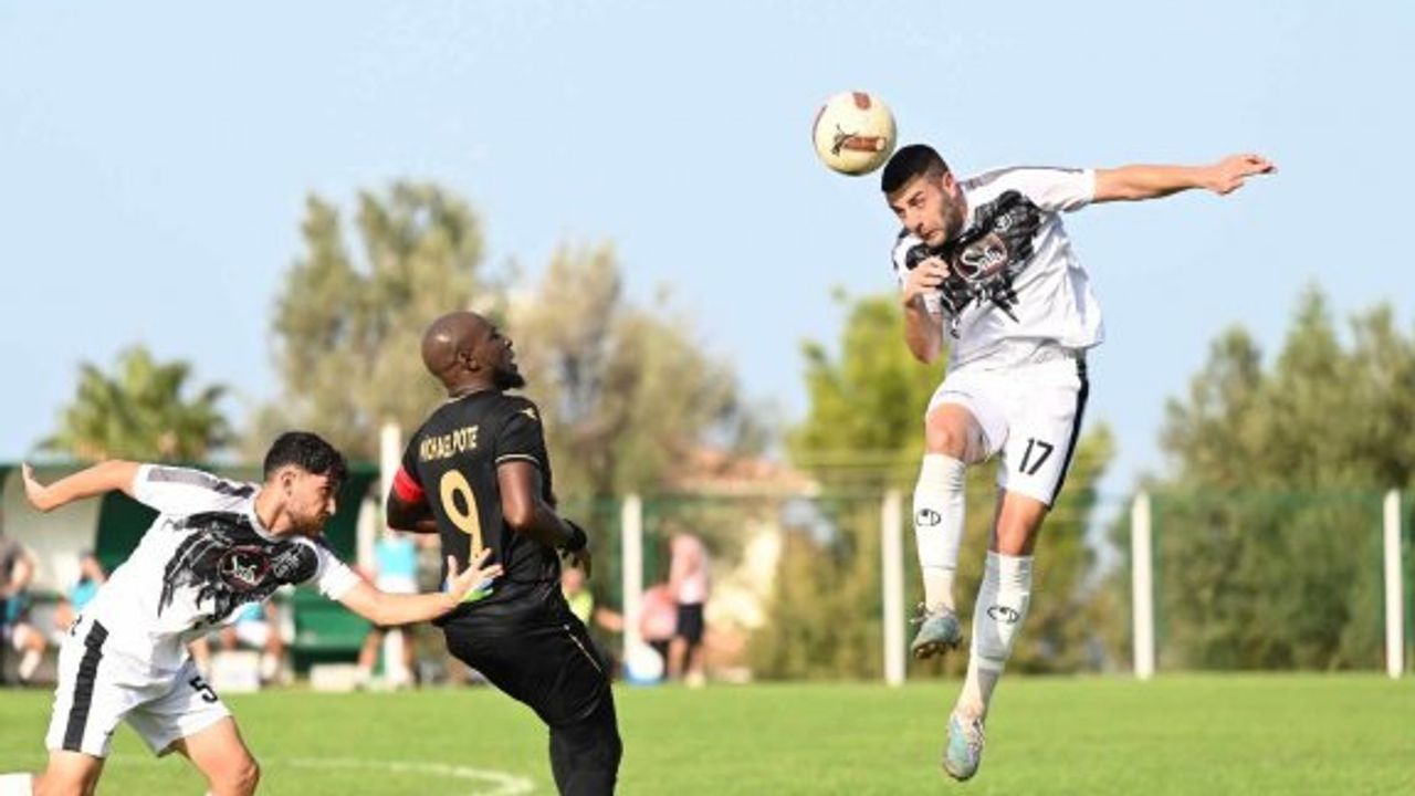 Kartallar, Karşıyaka’yı evinde parçaladı