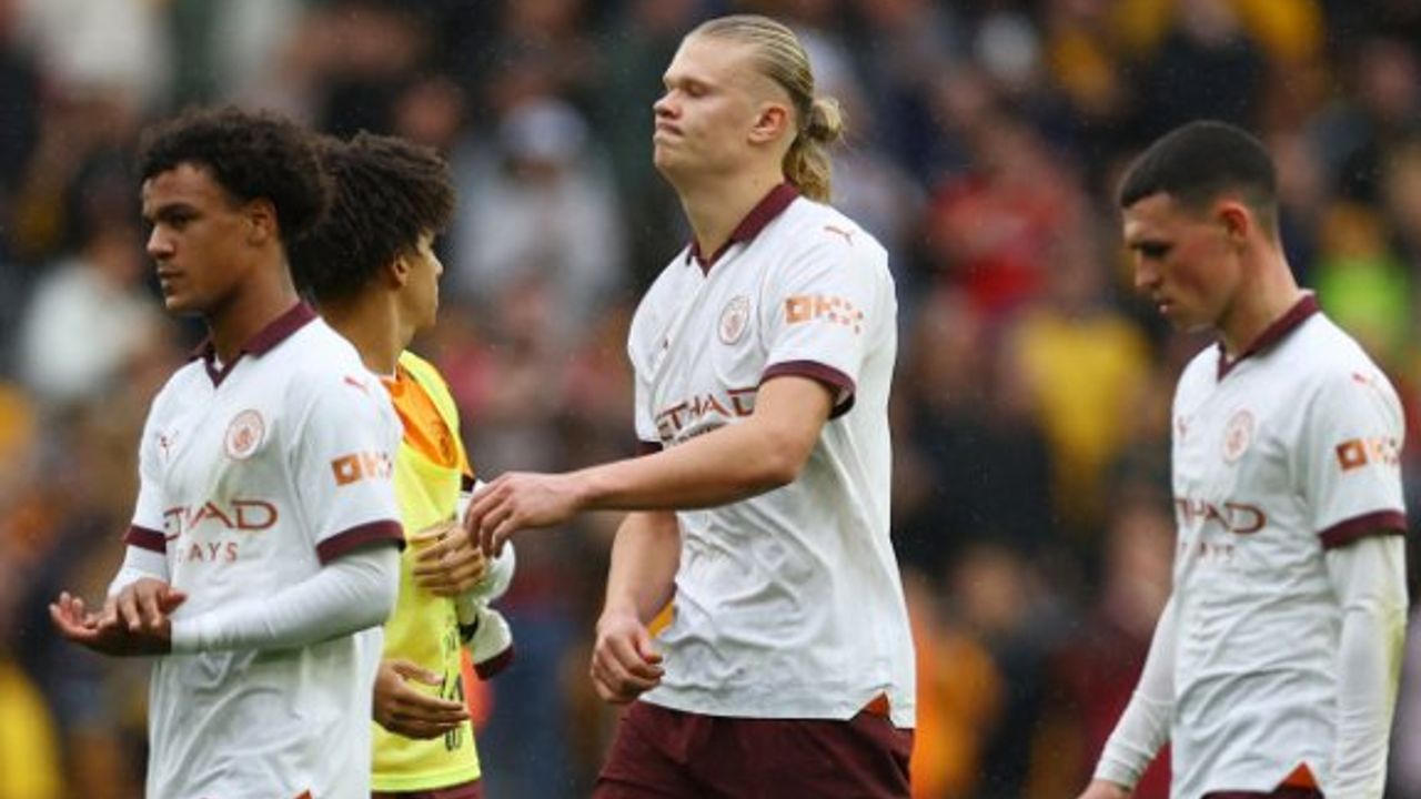 Manchester City, ligde ilk mağlubiyetini aldı