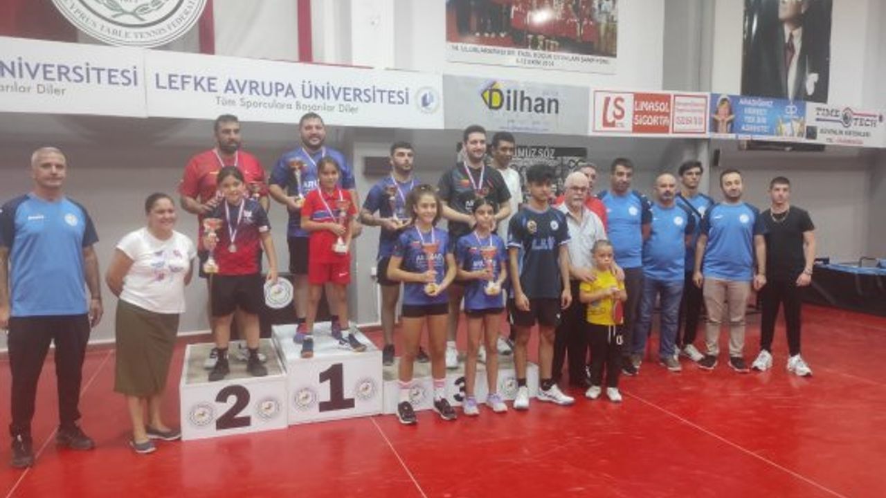 Masa Tenisi'nde İbrahim ve Özüm şampiyon