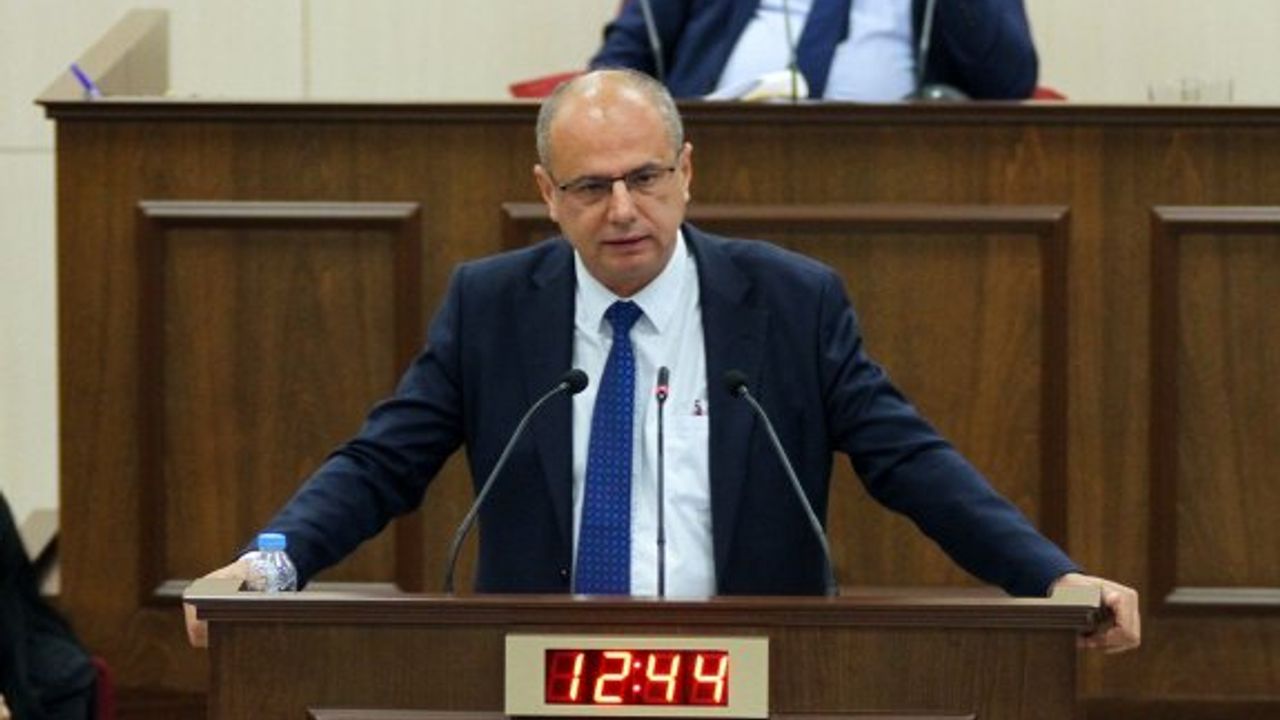 Özuslu: Dar ve sabit gelirli kaderine terk edildi