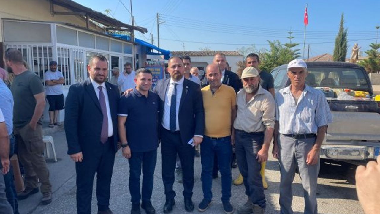 Tarım ve Doğal Kaynaklar Bakanı Çavuş, Yayla köyünde üreticilerle bir araya geldi