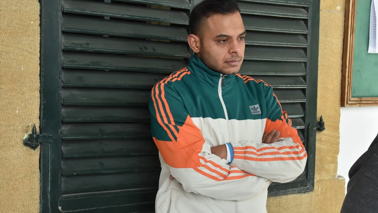 25 dolarlık akıllı saati 7 bin TL'ye sattı