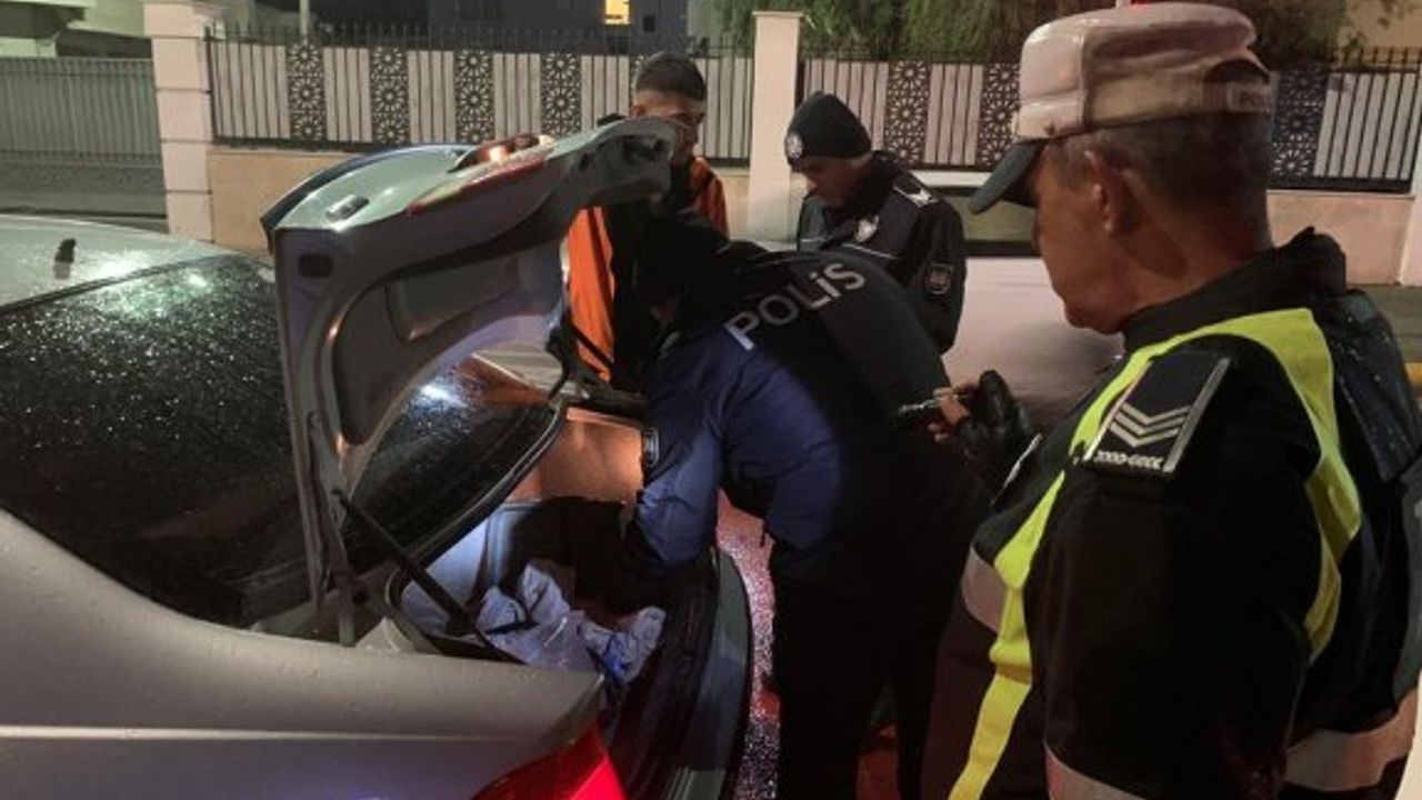 Bir gecede 125 araç trafikten men edildi