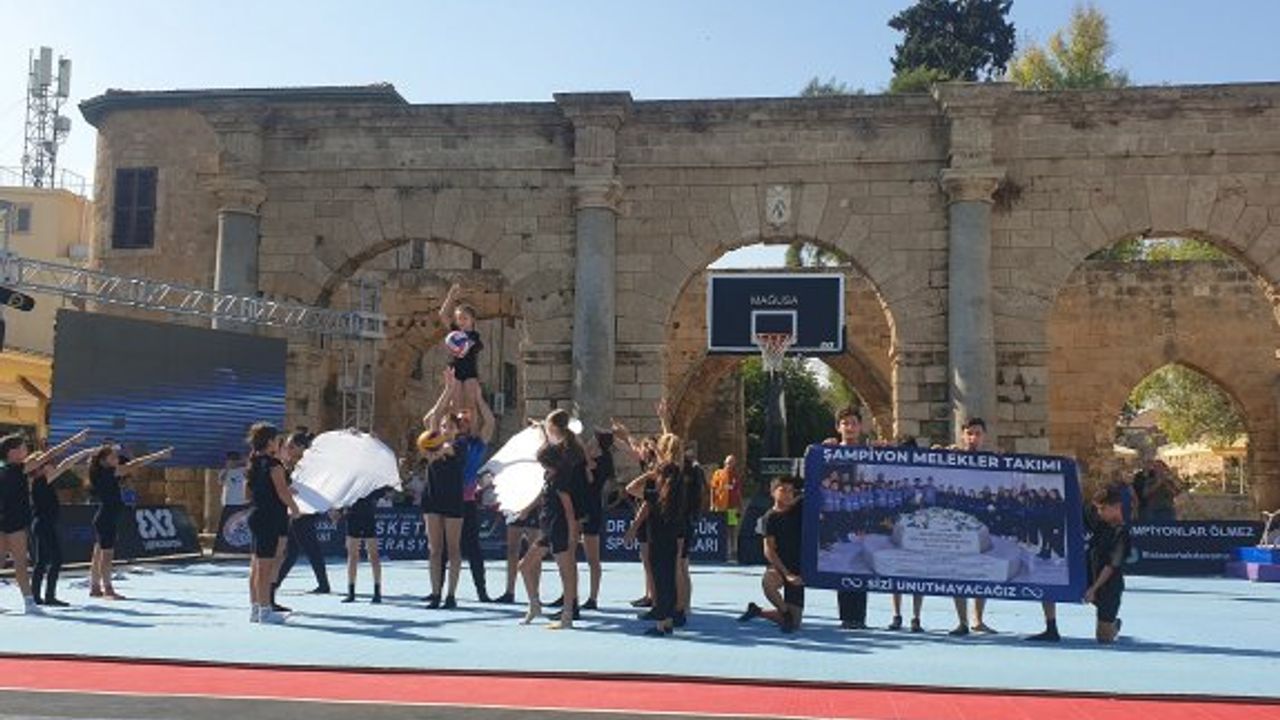 Cimnastikçiler Dr. Küçük Oyunları’na renk kattılar